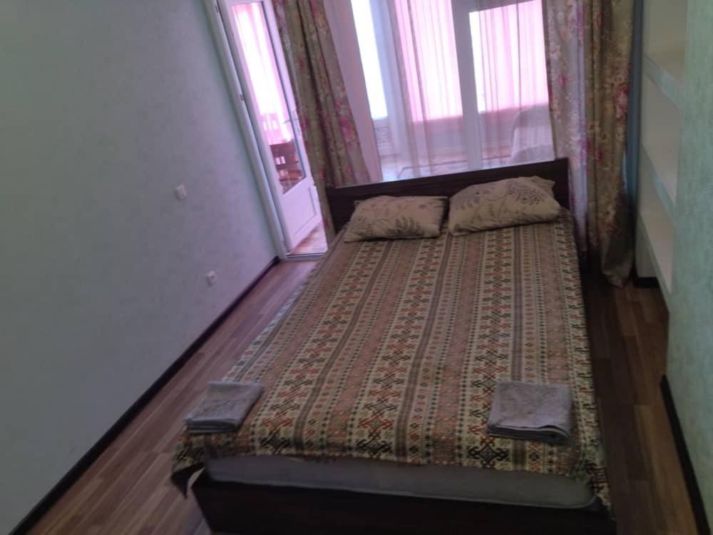 Hotel Gostinyi Dvor Bosteri Bagian luar foto