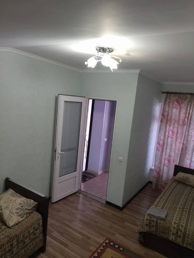 Hotel Gostinyi Dvor Bosteri Bagian luar foto