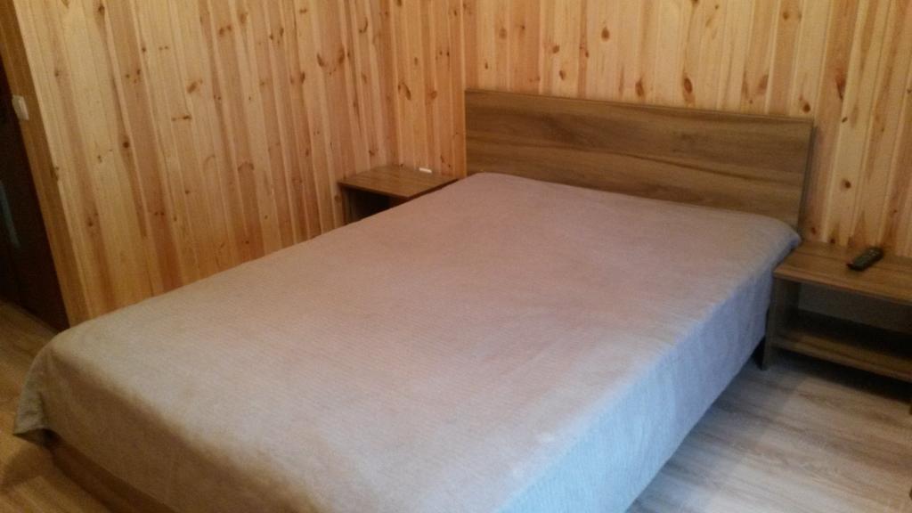 Hotel Gostinyi Dvor Bosteri Bagian luar foto