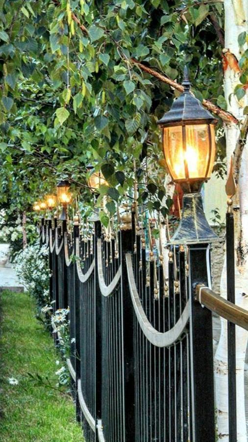 Hotel Gostinyi Dvor Bosteri Bagian luar foto